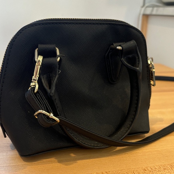 Steve Madden Black Crossbody Bag - Picture 3 of 4